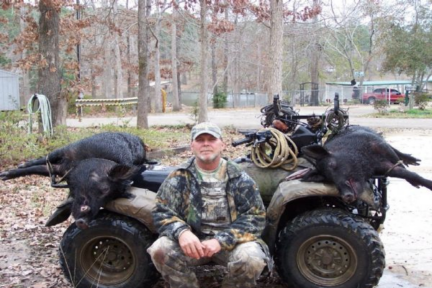 Andy williams Boarmasters team member with hogs